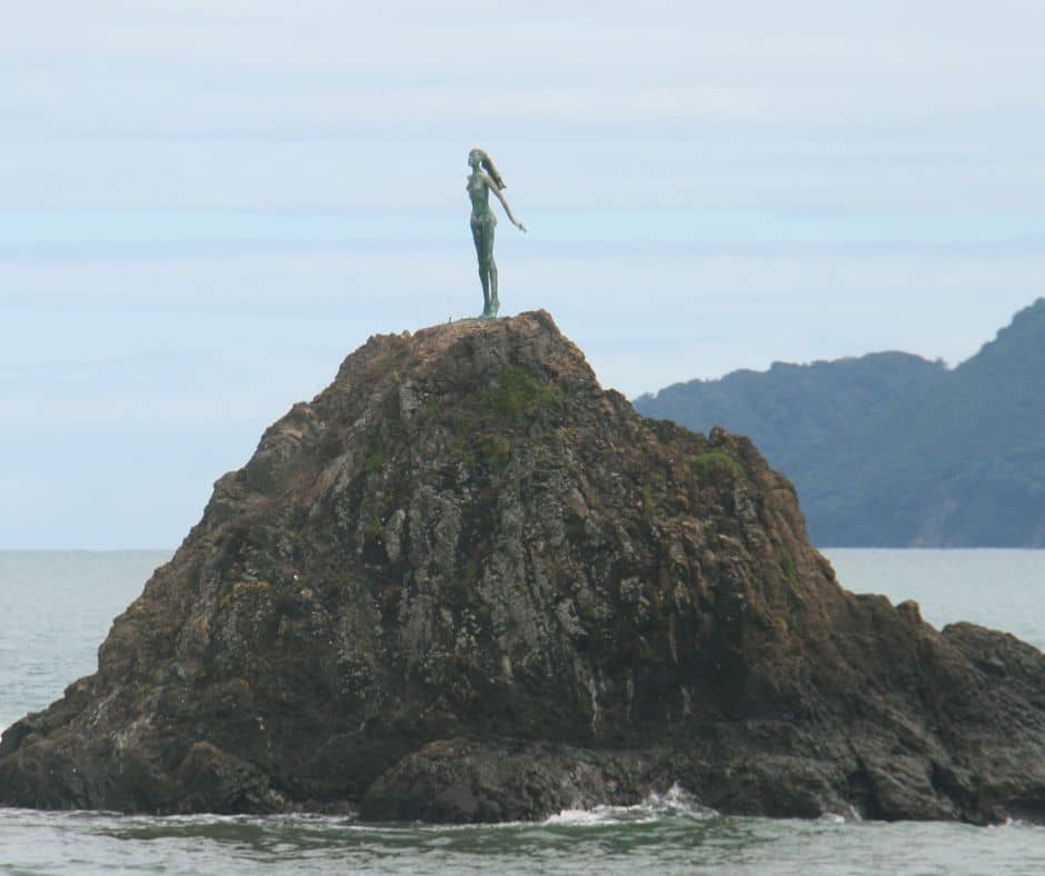 One of the best things to do in Ohope Beach is the visit the statue of Waikawau in Whakatāne. She proudly stands on top of a rock